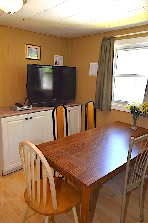 Cottage Rental, Doran Bay Resort, Iroquois,Ontario,Canada Cottage 1